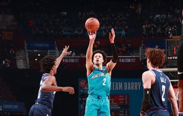 竞技宝下载-全明星首日赢家与输家 状元收获荣誉猛龙小将社死