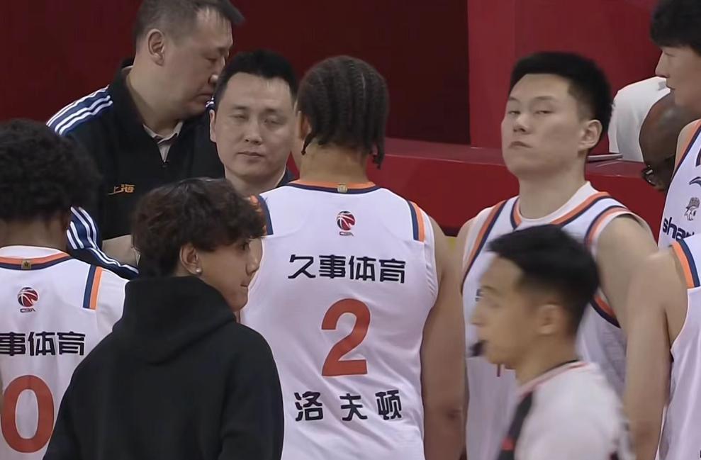 竞技宝APP-上海男篮21分大胜，古德温24+7+8张镇麟12+6+5，姜伟泽12投3中